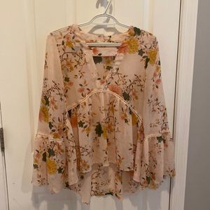 Sun & Shadow Size S blouse
